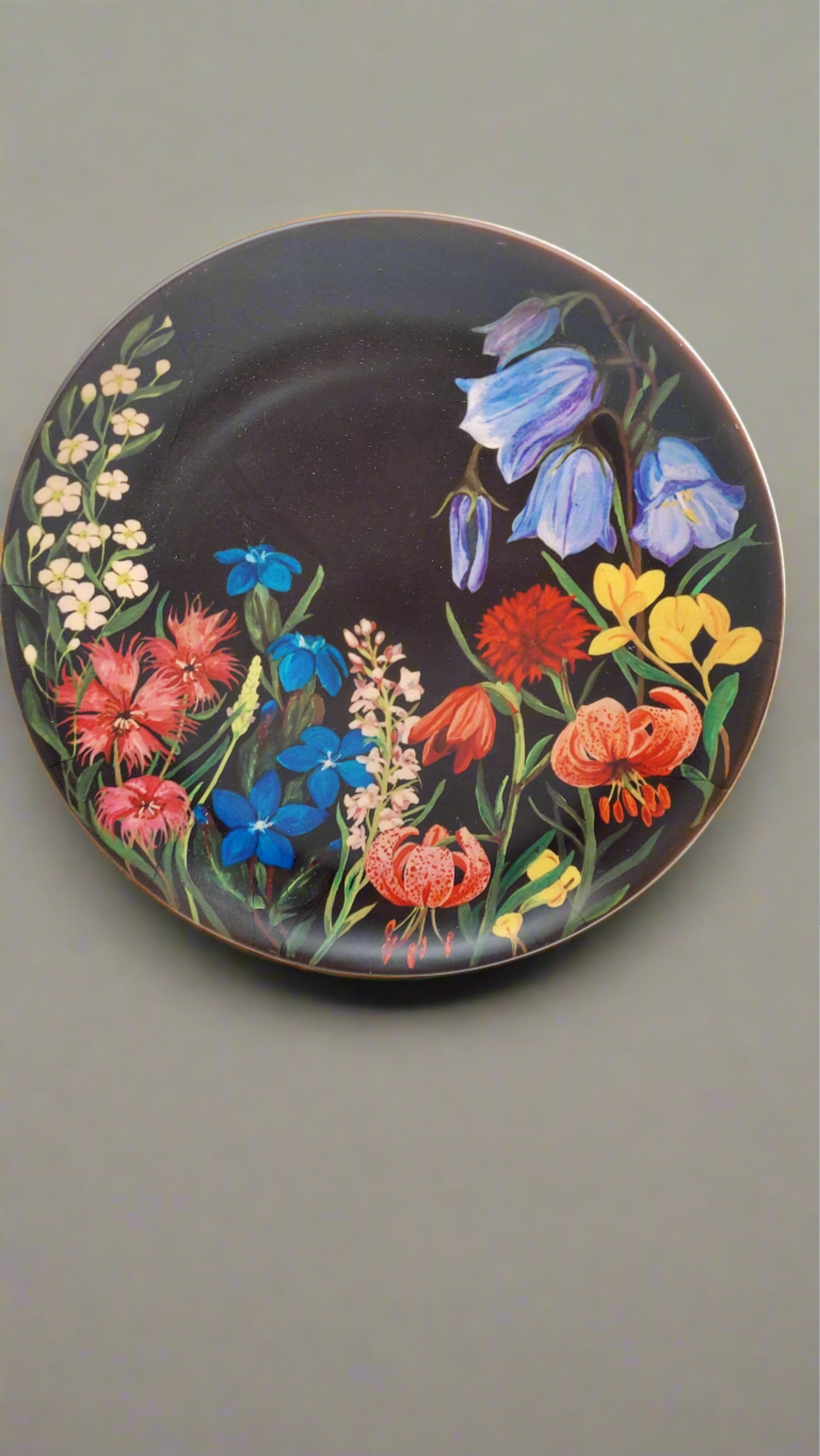 Decorative Wall Plates - Fine Flora