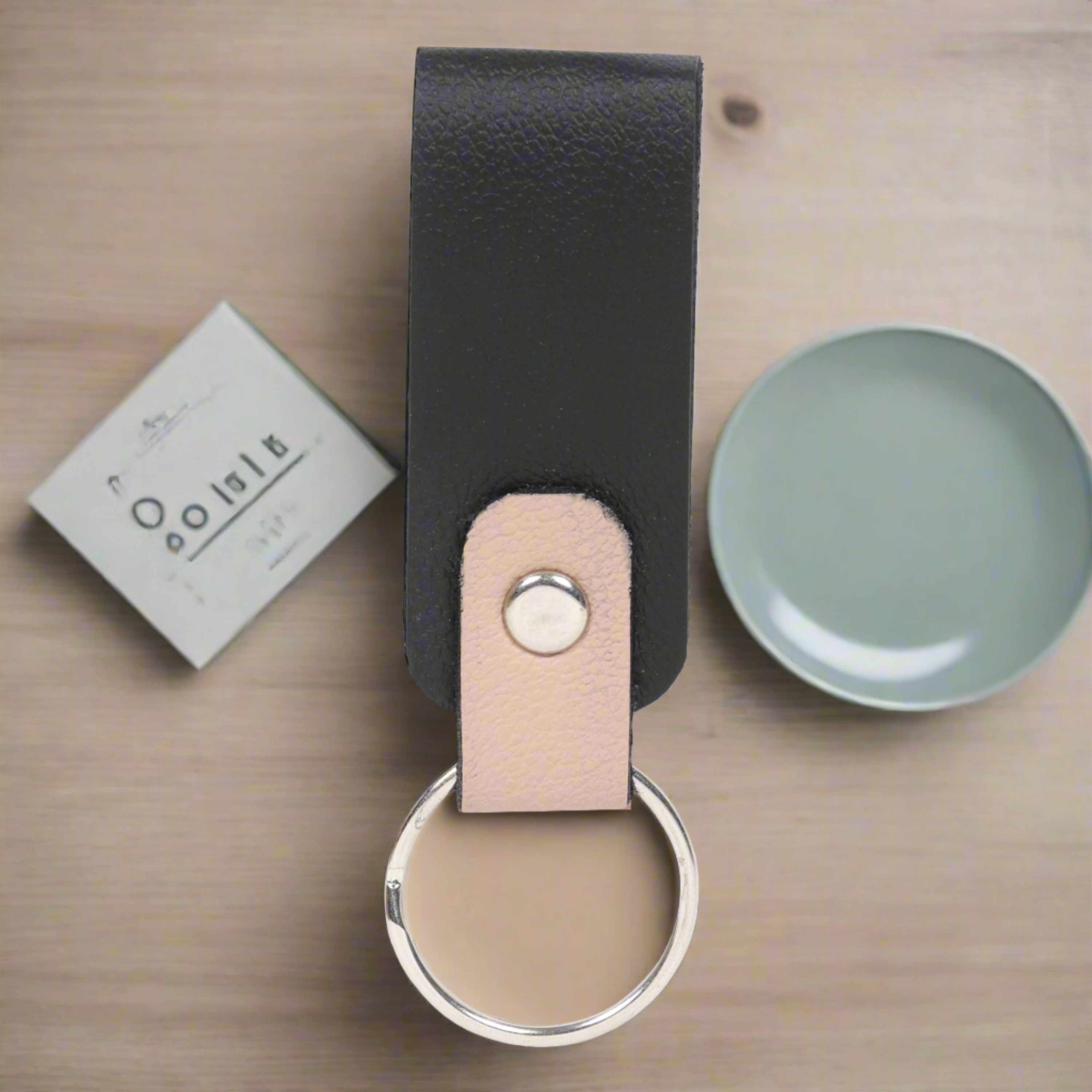 Personalized keychain | For Men, Women & Kids | Customizable keychain | Blackand Beige Keyring