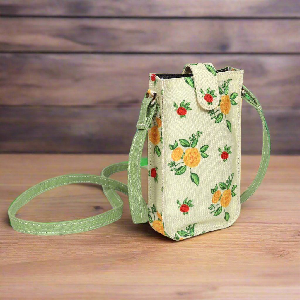 Poly Canvas Roses Printed Mobile Pouch