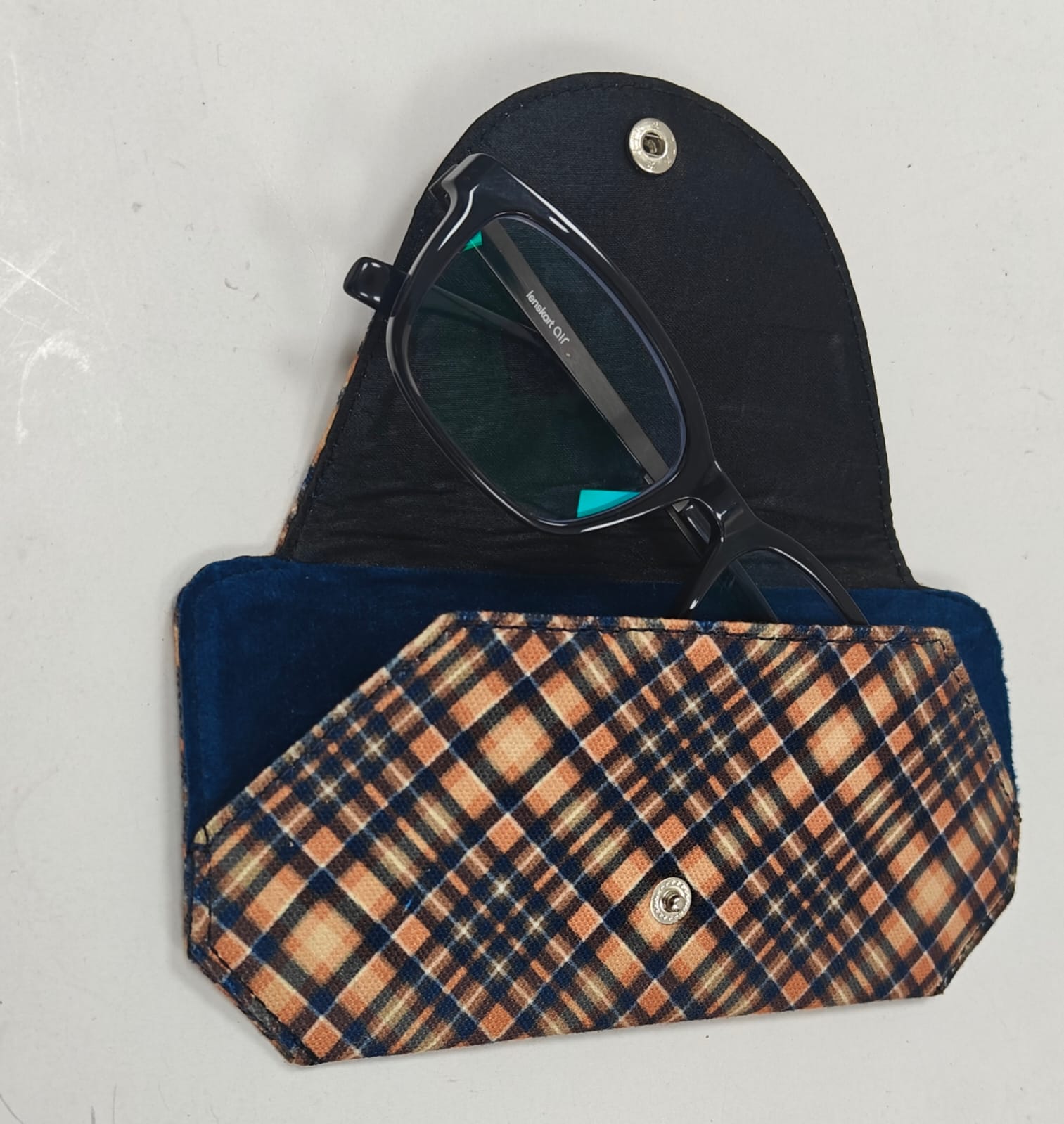 Sunglass cover Tartan