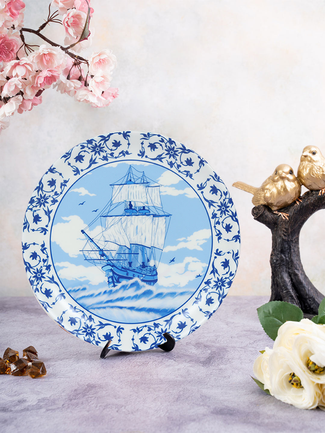 Discovering the Charm of Vintage Decorative Plates: A Complete Guide