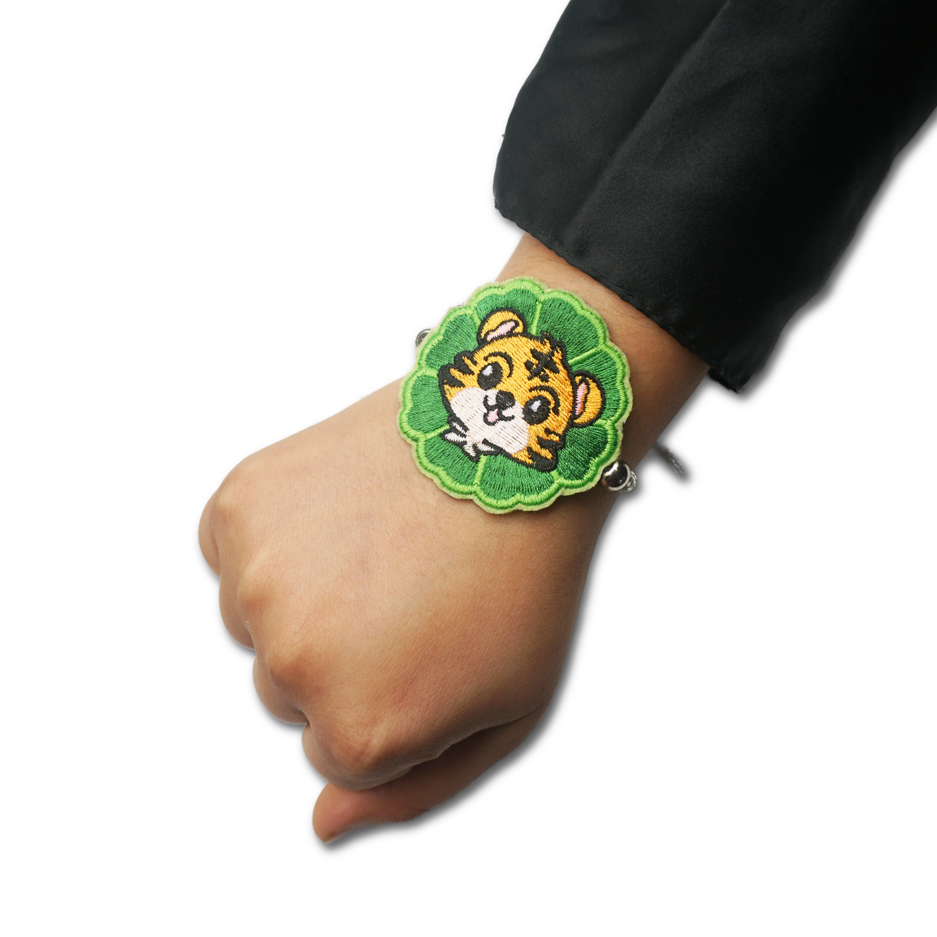 Rakhi Hamper – Desi Drape x The Regal One Rakhi