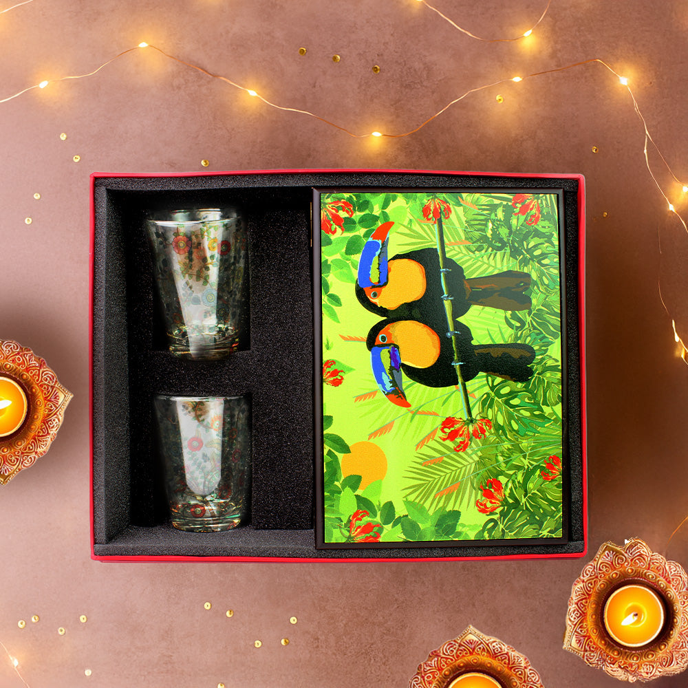 Glass Chai Glasses X Wooden Tea Chest